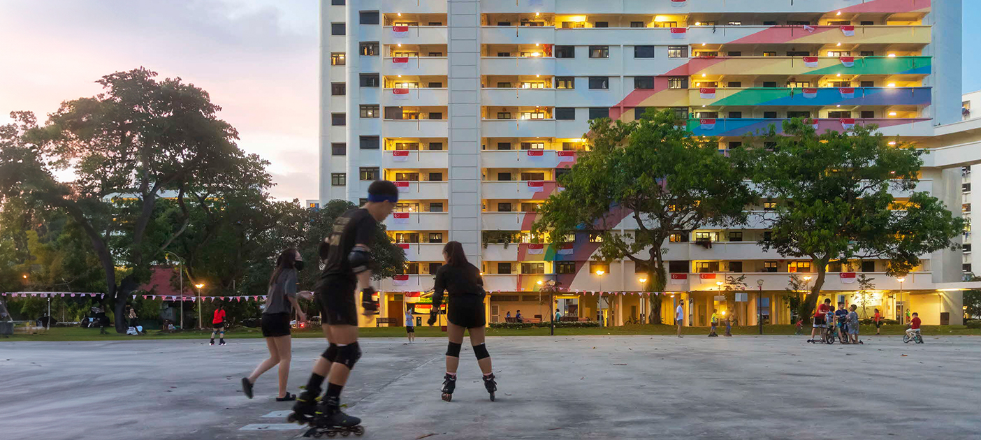 HDB resale flat or EC?